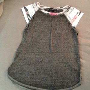grey with floral details, 1/2 cap sleeve, tee. EUC